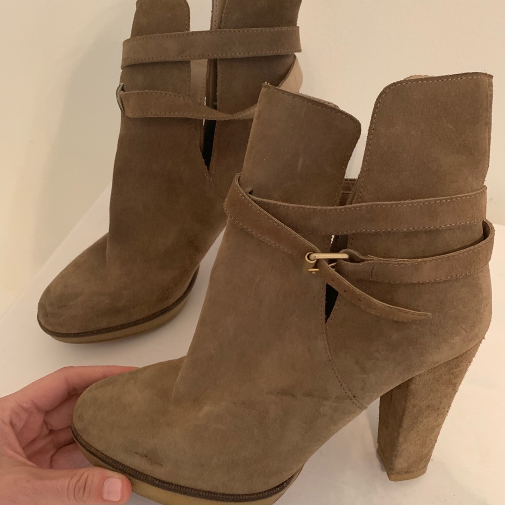 Tan suede heel booties - Zara